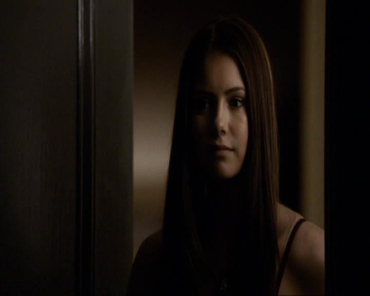 VampireDiariesWorld_dot_org-117LetTheRightOneIn0089.jpg