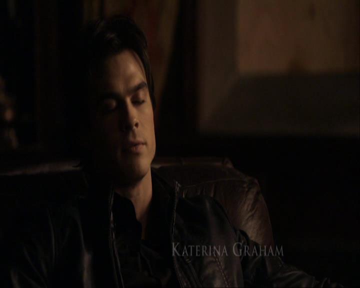 VampireDiariesWorld_dot_org-117LetTheRightOneIn0232.jpg