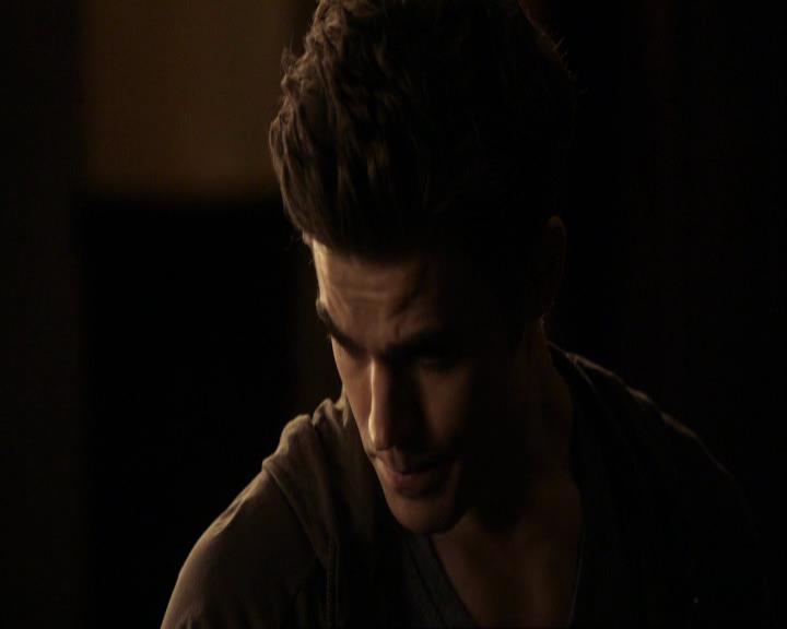 VampireDiariesWorld_dot_org-117LetTheRightOneIn0243.jpg