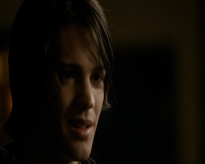 VampireDiariesWorld_dot_org-117LetTheRightOneIn0332.jpg