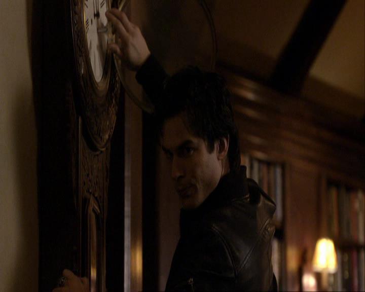 VampireDiariesWorld_dot_org-117LetTheRightOneIn0414.jpg