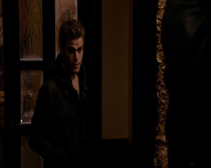 VampireDiariesWorld_dot_org-117LetTheRightOneIn0417.jpg