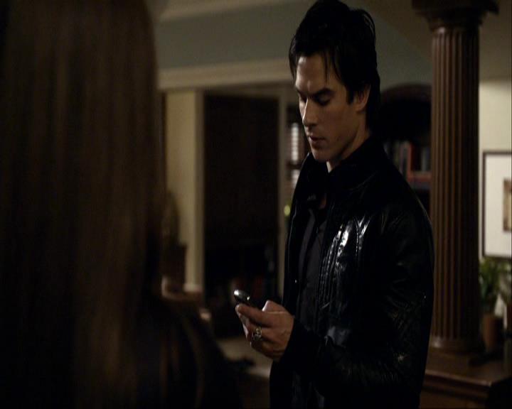 VampireDiariesWorld_dot_org-117LetTheRightOneIn0465.jpg