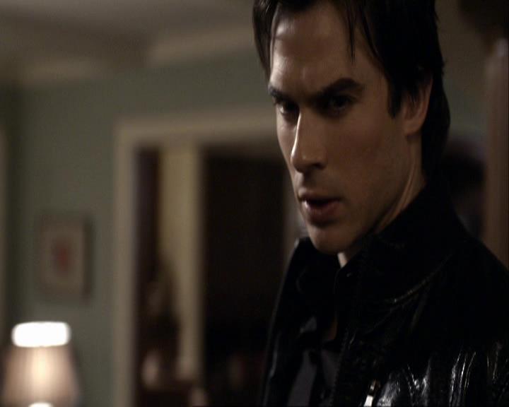 VampireDiariesWorld_dot_org-117LetTheRightOneIn0472.jpg