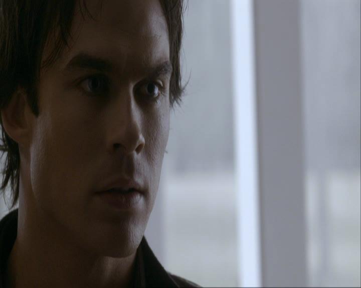 VampireDiariesWorld_dot_org-117LetTheRightOneIn0496.jpg