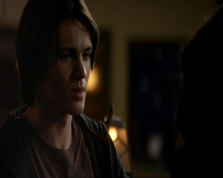 VampireDiariesWorld_dot_org-117LetTheRightOneIn0766.jpg