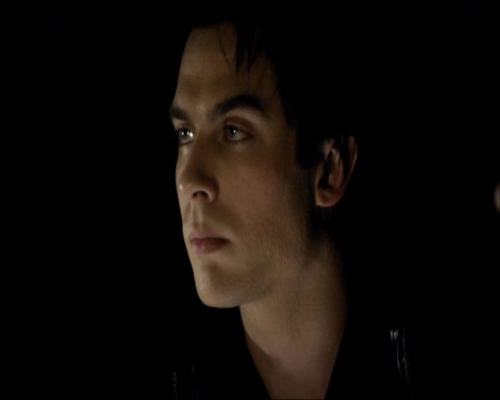 VampireDiariesWorld_dot_org-117LetTheRightOneIn0899.jpg