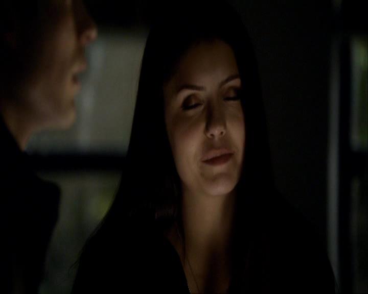 VampireDiariesWorld_dot_org-117LetTheRightOneIn0901.jpg