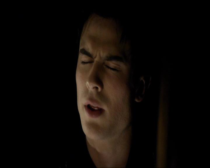 VampireDiariesWorld_dot_org-117LetTheRightOneIn0912.jpg