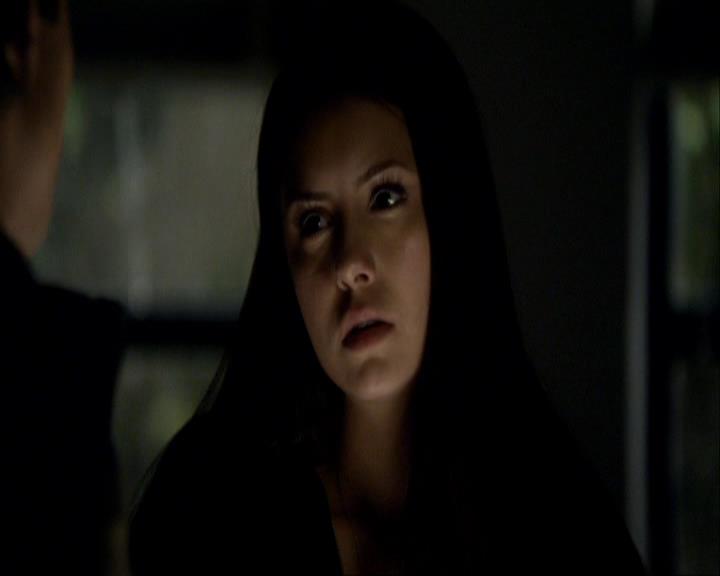 VampireDiariesWorld_dot_org-117LetTheRightOneIn0916.jpg