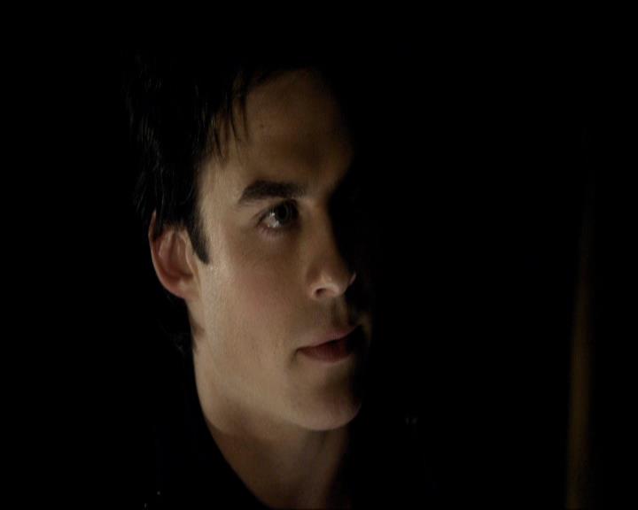 VampireDiariesWorld_dot_org-117LetTheRightOneIn0920.jpg