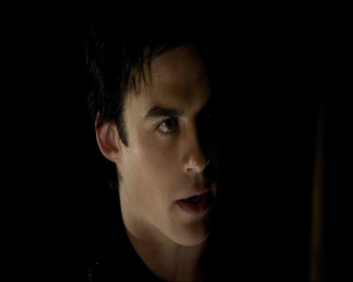 VampireDiariesWorld_dot_org-117LetTheRightOneIn0922.jpg