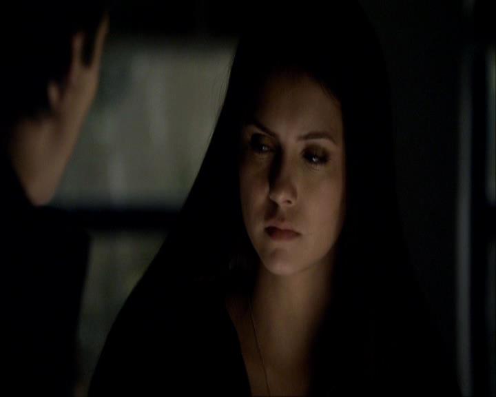 VampireDiariesWorld_dot_org-117LetTheRightOneIn0925.jpg