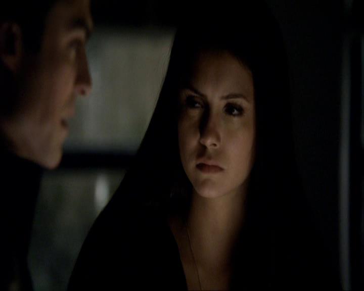 VampireDiariesWorld_dot_org-117LetTheRightOneIn0926.jpg