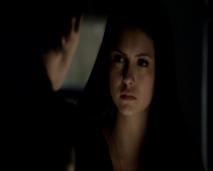 VampireDiariesWorld_dot_org-117LetTheRightOneIn0928.jpg