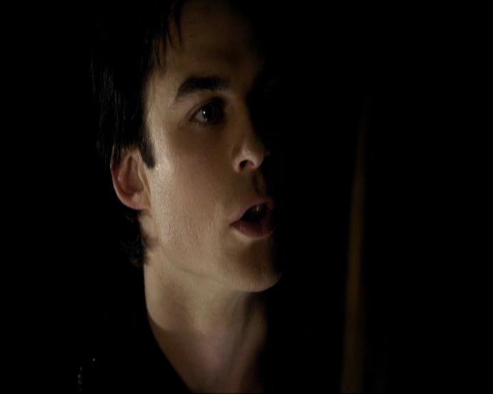 VampireDiariesWorld_dot_org-117LetTheRightOneIn0934.jpg