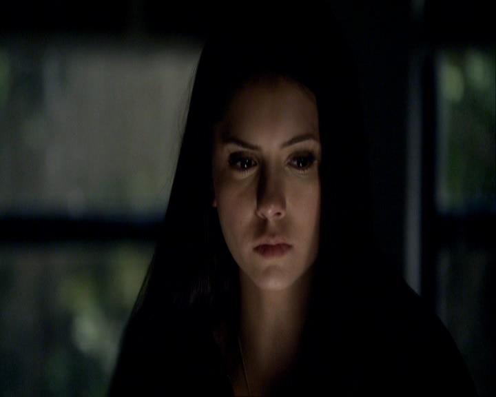 VampireDiariesWorld_dot_org-117LetTheRightOneIn0953.jpg