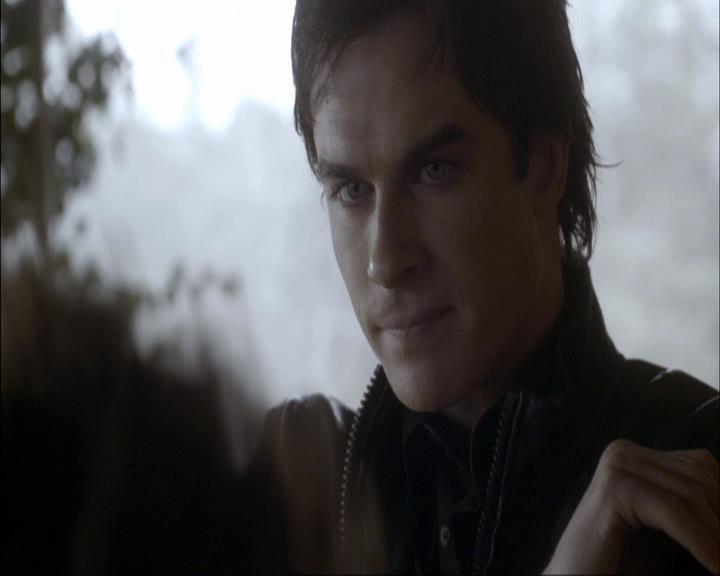 VampireDiariesWorld_dot_org-117LetTheRightOneIn1075.jpg