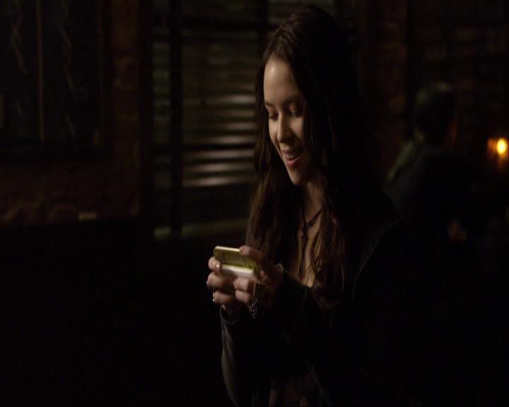 VampireDiariesWorld_dot_org-117LetTheRightOneIn1159.jpg