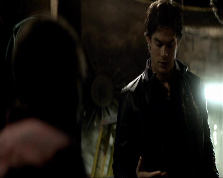 VampireDiariesWorld_dot_org-117LetTheRightOneIn1429.jpg