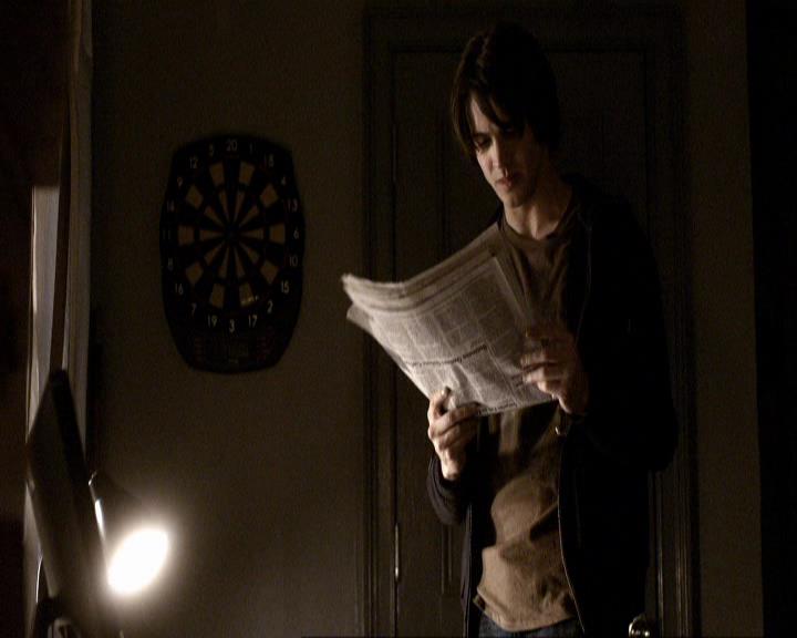 VampireDiariesWorld_dot_org-117LetTheRightOneIn2181.jpg