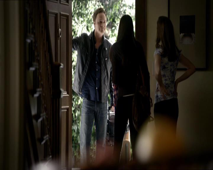 VampireDiariesWorld_dot_org-118UnderControl0129.jpg