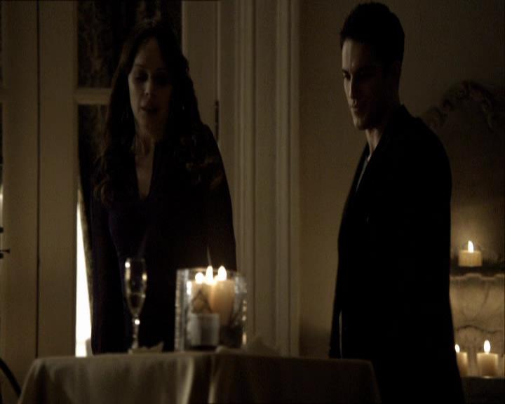 VampireDiariesWorld_dot_org-118UnderControl1337.jpg