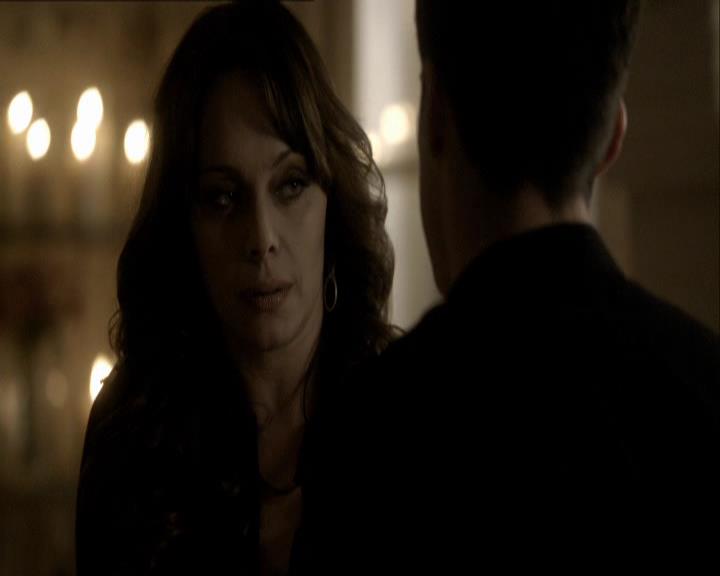 VampireDiariesWorld_dot_org-118UnderControl1344.jpg