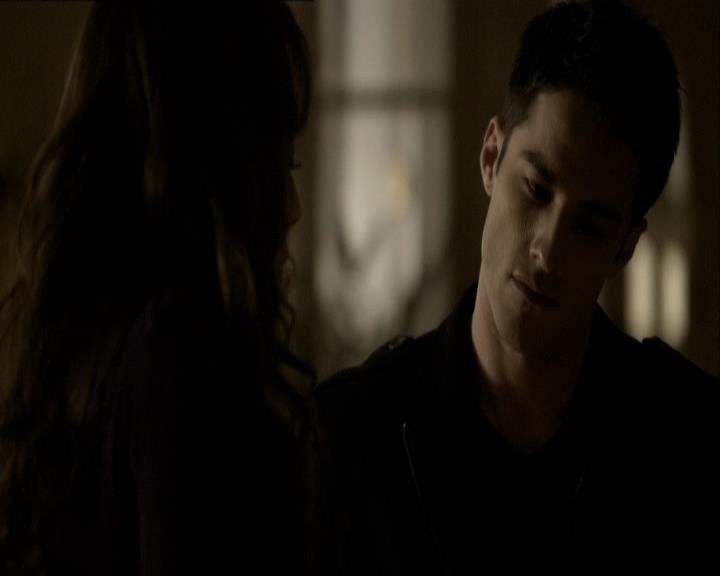 VampireDiariesWorld_dot_org-118UnderControl1346.jpg