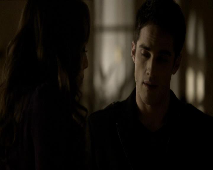 VampireDiariesWorld_dot_org-118UnderControl1348.jpg