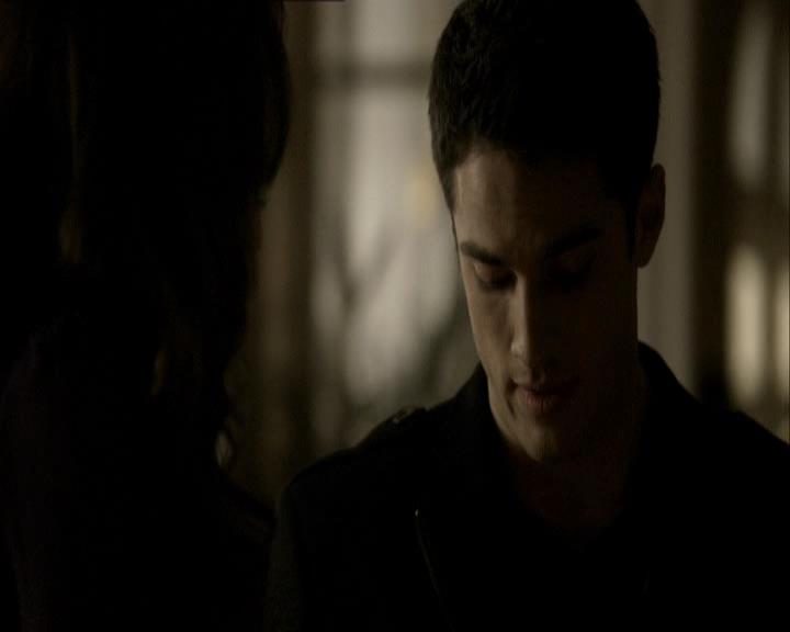 VampireDiariesWorld_dot_org-118UnderControl1353.jpg