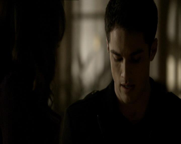 VampireDiariesWorld_dot_org-118UnderControl1354.jpg