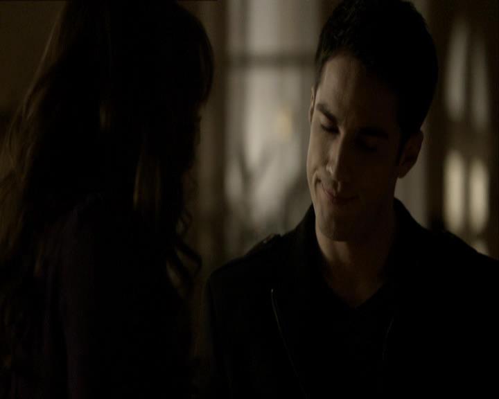 VampireDiariesWorld_dot_org-118UnderControl1363.jpg