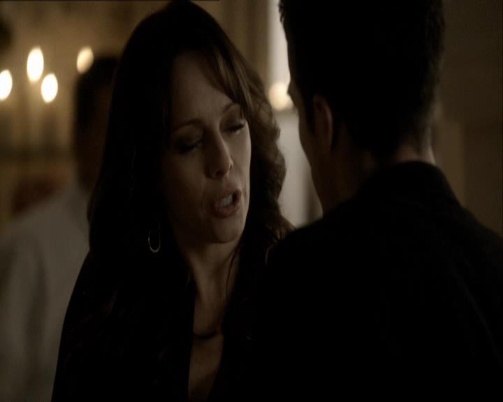 VampireDiariesWorld_dot_org-118UnderControl1368.jpg