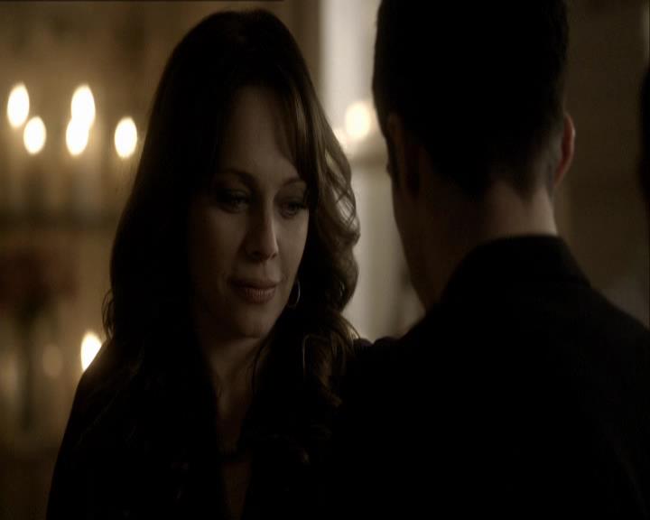 VampireDiariesWorld_dot_org-118UnderControl1372.jpg