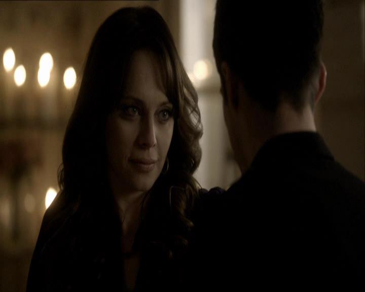 VampireDiariesWorld_dot_org-118UnderControl1373.jpg