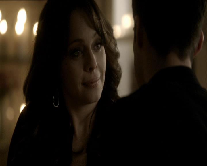 VampireDiariesWorld_dot_org-118UnderControl1379.jpg