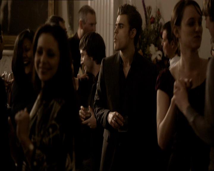 VampireDiariesWorld_dot_org-118UnderControl1408.jpg