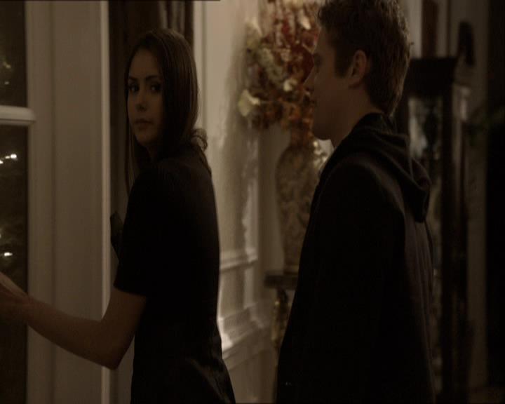 VampireDiariesWorld_dot_org-118UnderControl1413.jpg