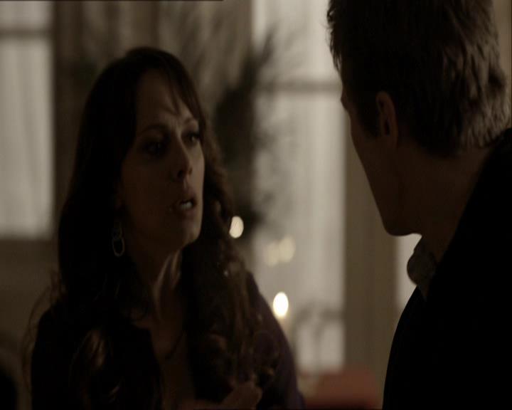 VampireDiariesWorld_dot_org-118UnderControl1426.jpg