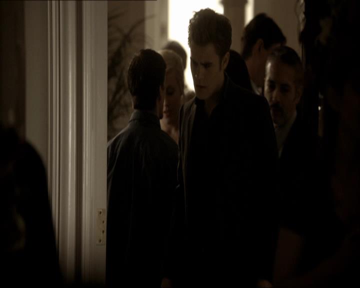 VampireDiariesWorld_dot_org-118UnderControl1525.jpg