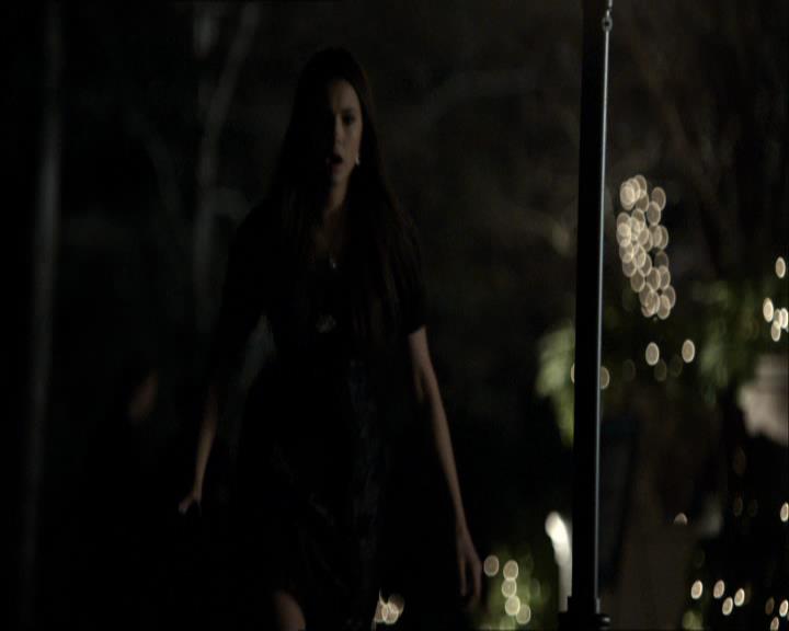 VampireDiariesWorld_dot_org-118UnderControl1829.jpg