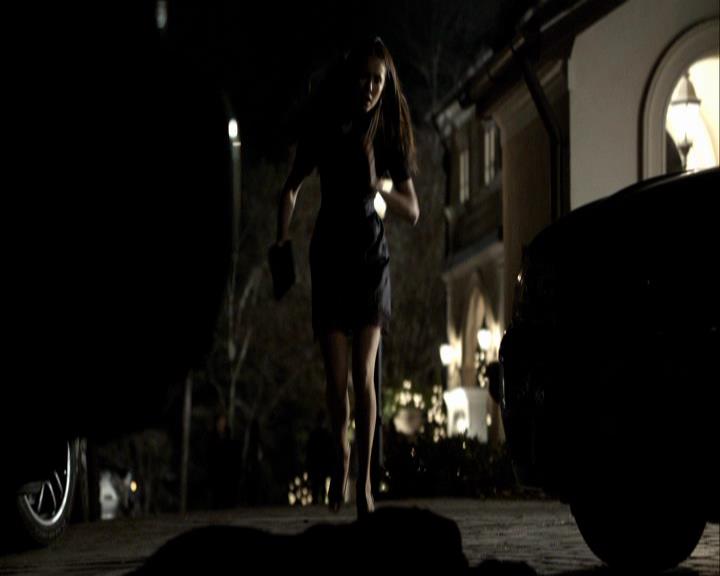 VampireDiariesWorld_dot_org-118UnderControl1832.jpg