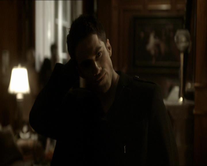 VampireDiariesWorld_dot_org-118UnderControl1860.jpg