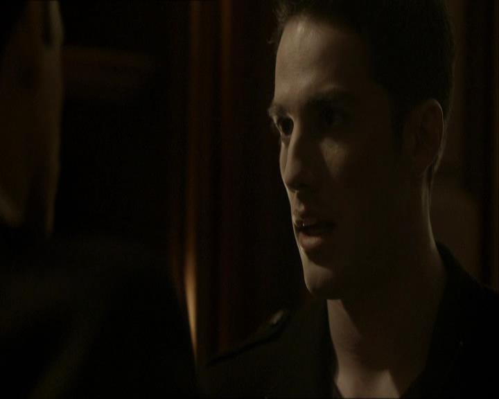 VampireDiariesWorld_dot_org-118UnderControl1868.jpg