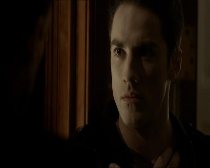 VampireDiariesWorld_dot_org-118UnderControl1880.jpg