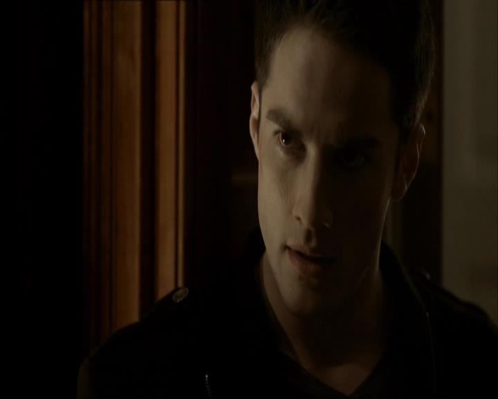 VampireDiariesWorld_dot_org-118UnderControl1886.jpg