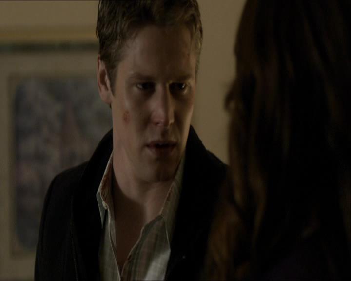 VampireDiariesWorld_dot_org-118UnderControl1908.jpg