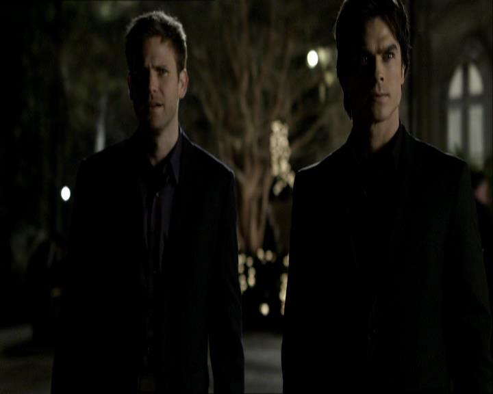 VampireDiariesWorld_dot_org-118UnderControl2028.jpg