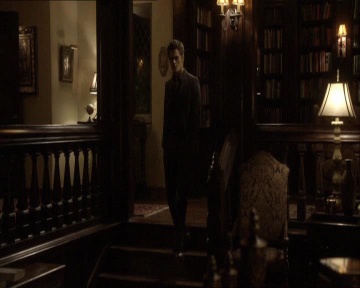 VampireDiariesWorld_dot_org-118UnderControl2193.jpg